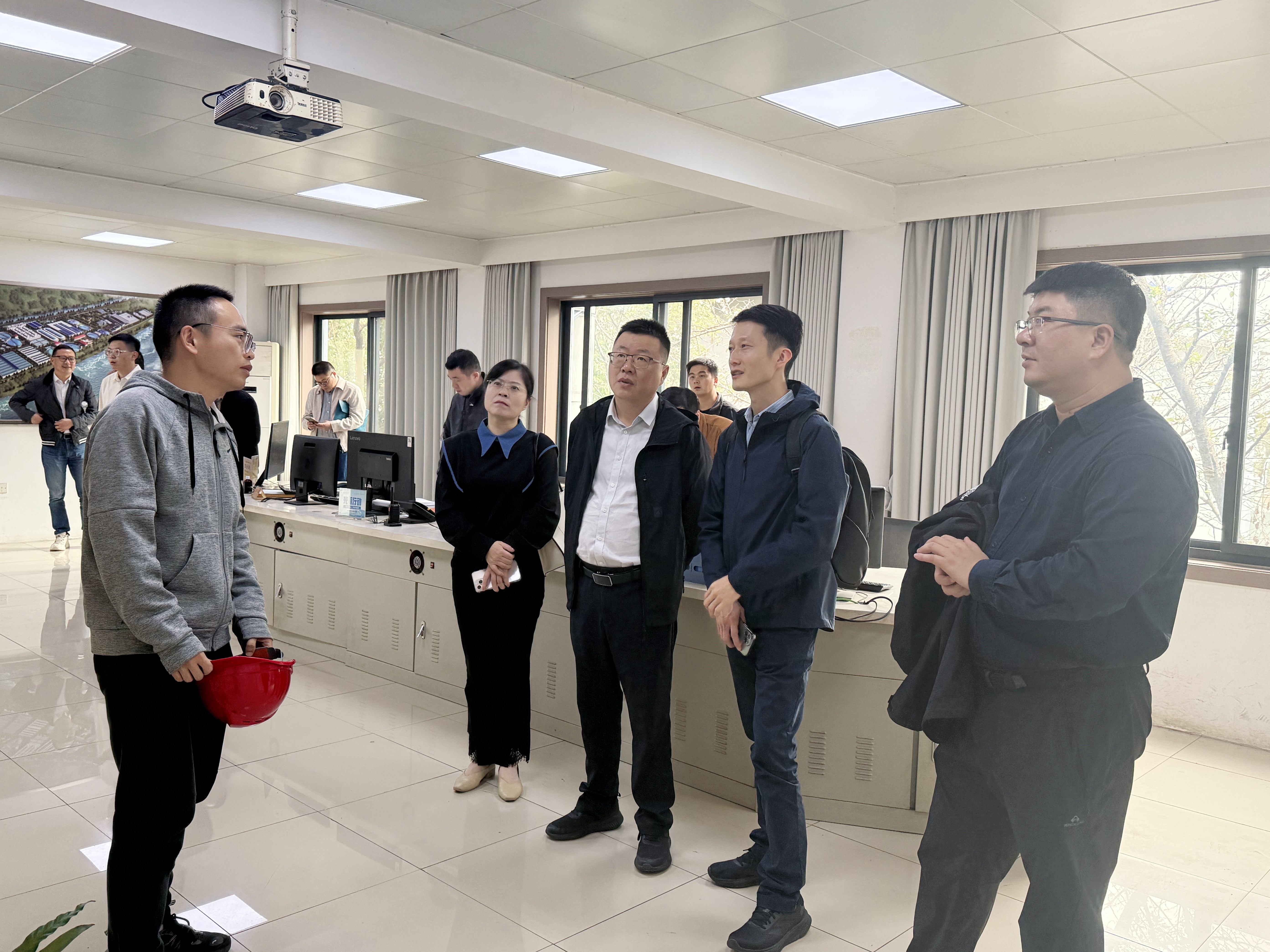 1762931055320255.jpg 3ea223e5924f056259761bc42bda3bc1.jpg